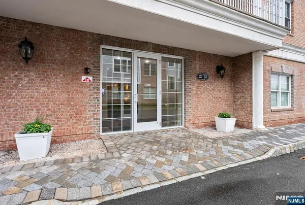 $750,000 | 2310 Rio Vista Lane, Unit 2310, Northvale, NJ 07647