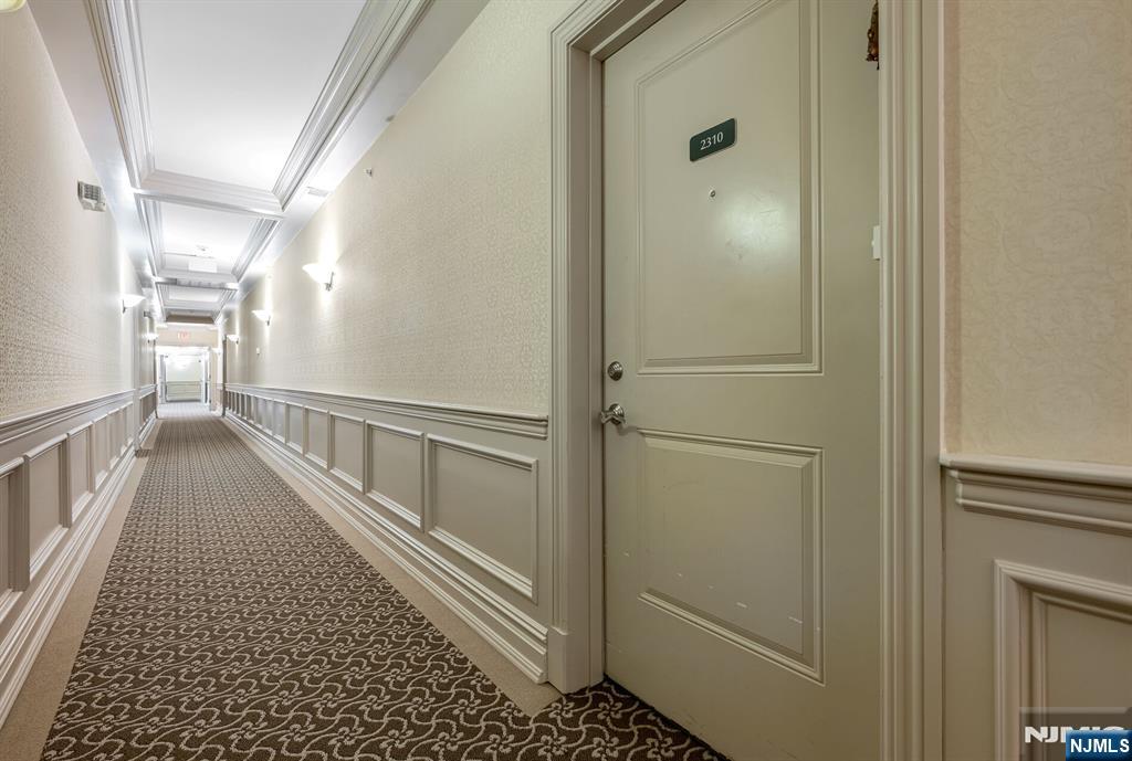 2310 Rio Vista Lane, Unit 2310 Northvale, NJ 07647 - Photo 6 of 49 a view of a hallway