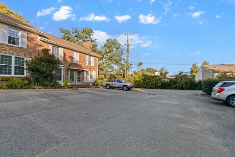 $199,999 | 511 Hickory Villa Drive, Nashville, TN 37211