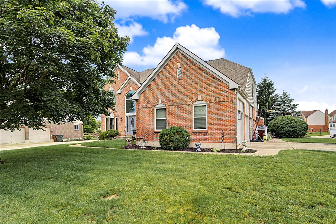 215 Beckley Farm Way Springboro, OH 45066 - Photo 2 of 52