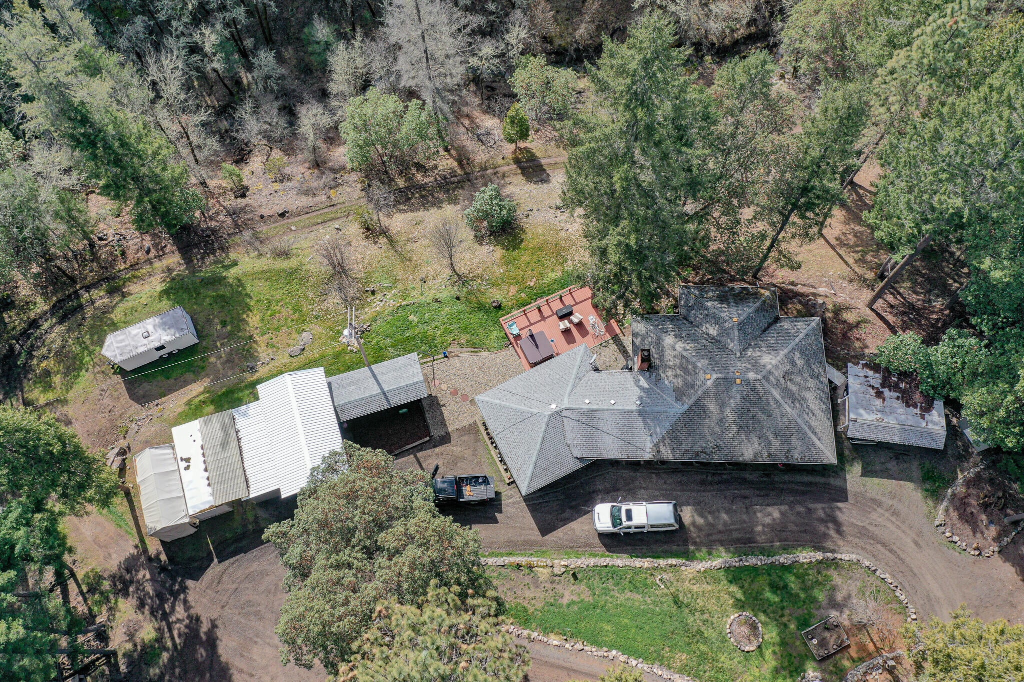2675 Long Branch Road Eagle Point, OR 97524 - Photo 1 of 37 Front