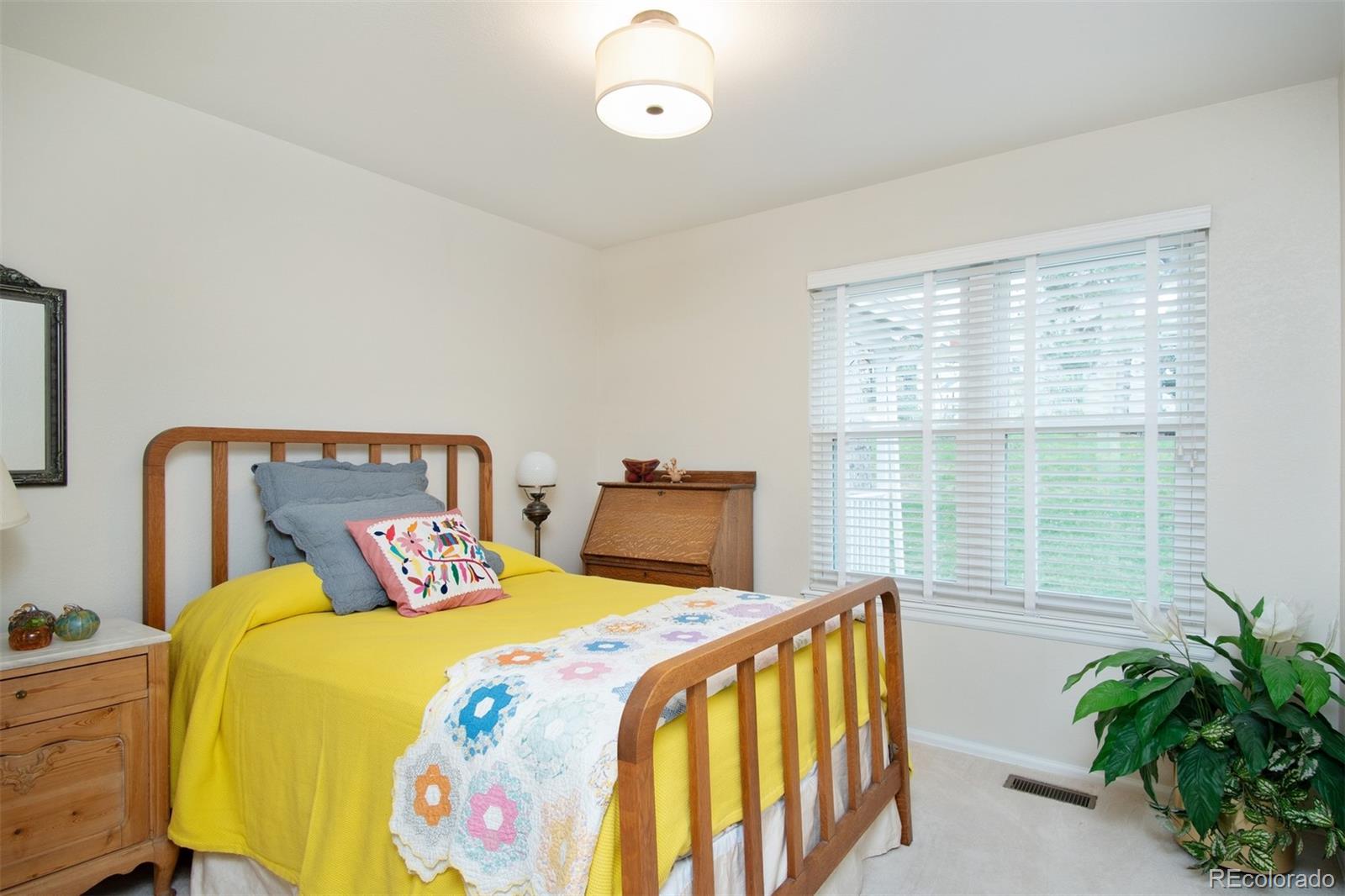 8 Sutherland Court Highlands Ranch, CO 80130 - Photo 12 of 31 Gallery Image 12