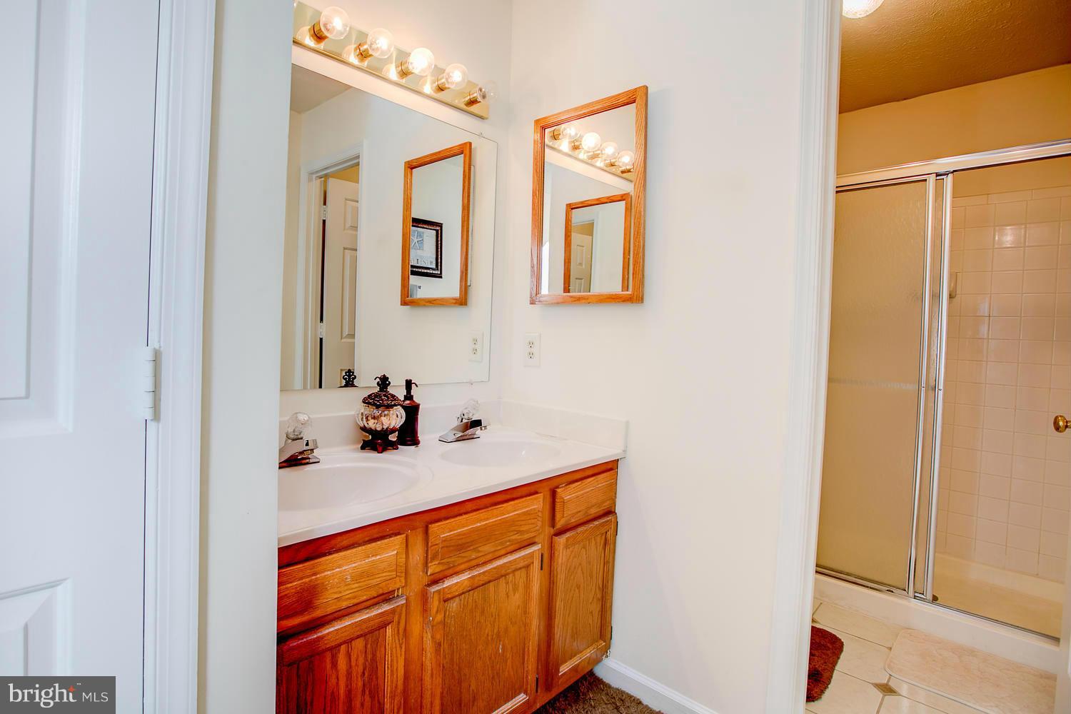 25 Wells Road Stafford, VA 22556 - Photo 14 of 30 Bath (Master)