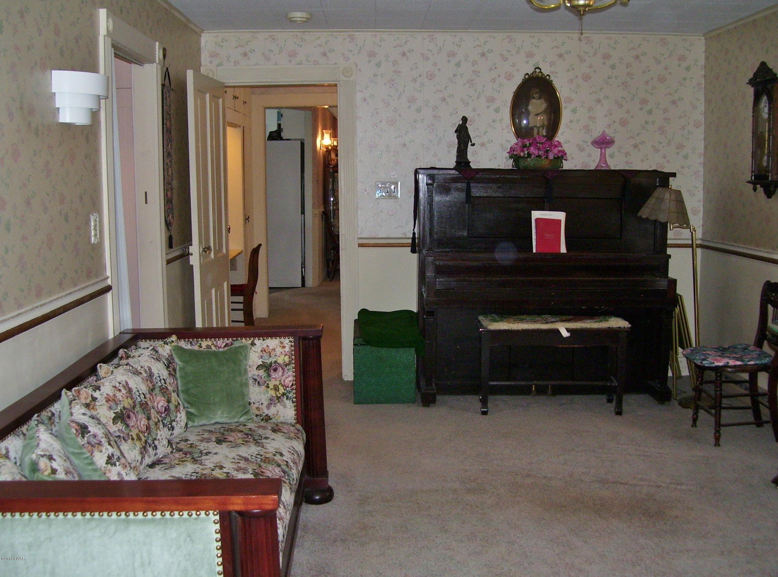 946 Main Street Newfoundland, PA 18445 - Photo 10 of 57