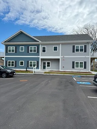 $2,350 | 626 Main Street, Unit 203, Dennis Port, MA 02639