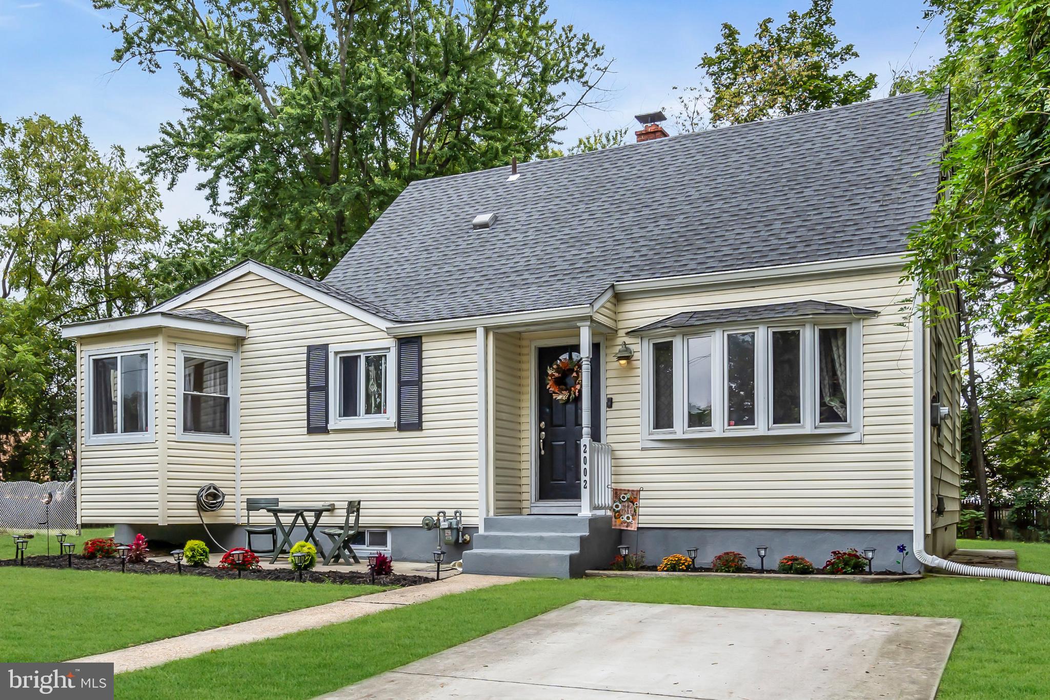 2002 South Brighton Avenue Clementon, NJ 08021 - Photo 3 of 38 a front view of a house with a yard