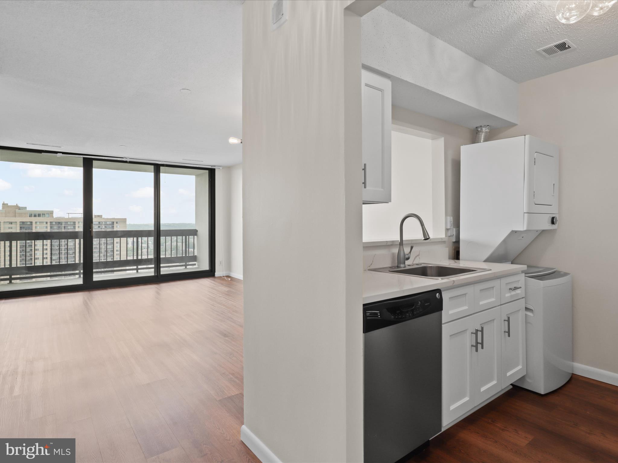 5505 Seminary Road, Unit 2609N Falls Church, VA 22041 - Photo 3 of 40