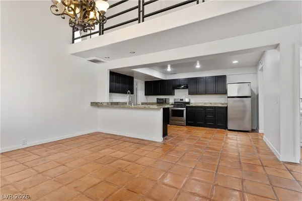 $2,995 | 908 Vegas Valley Drive, Las Vegas, NV 89109