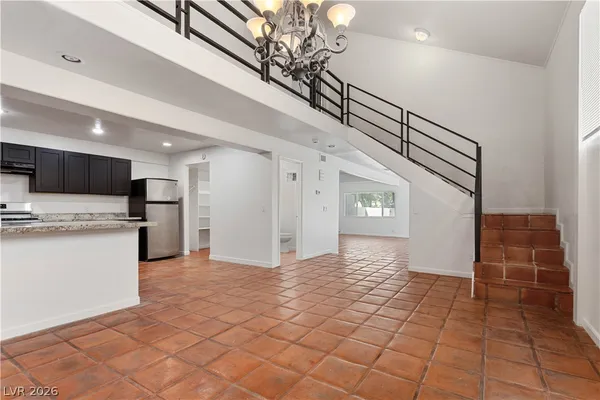 $2,995 | 908 Vegas Valley Drive, Las Vegas, NV 89109