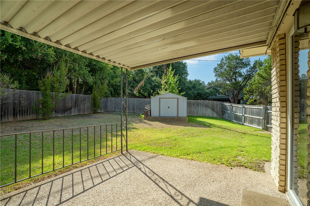 2621 Arroyo Road Waco, TX 76710 - Photo 34 of 43