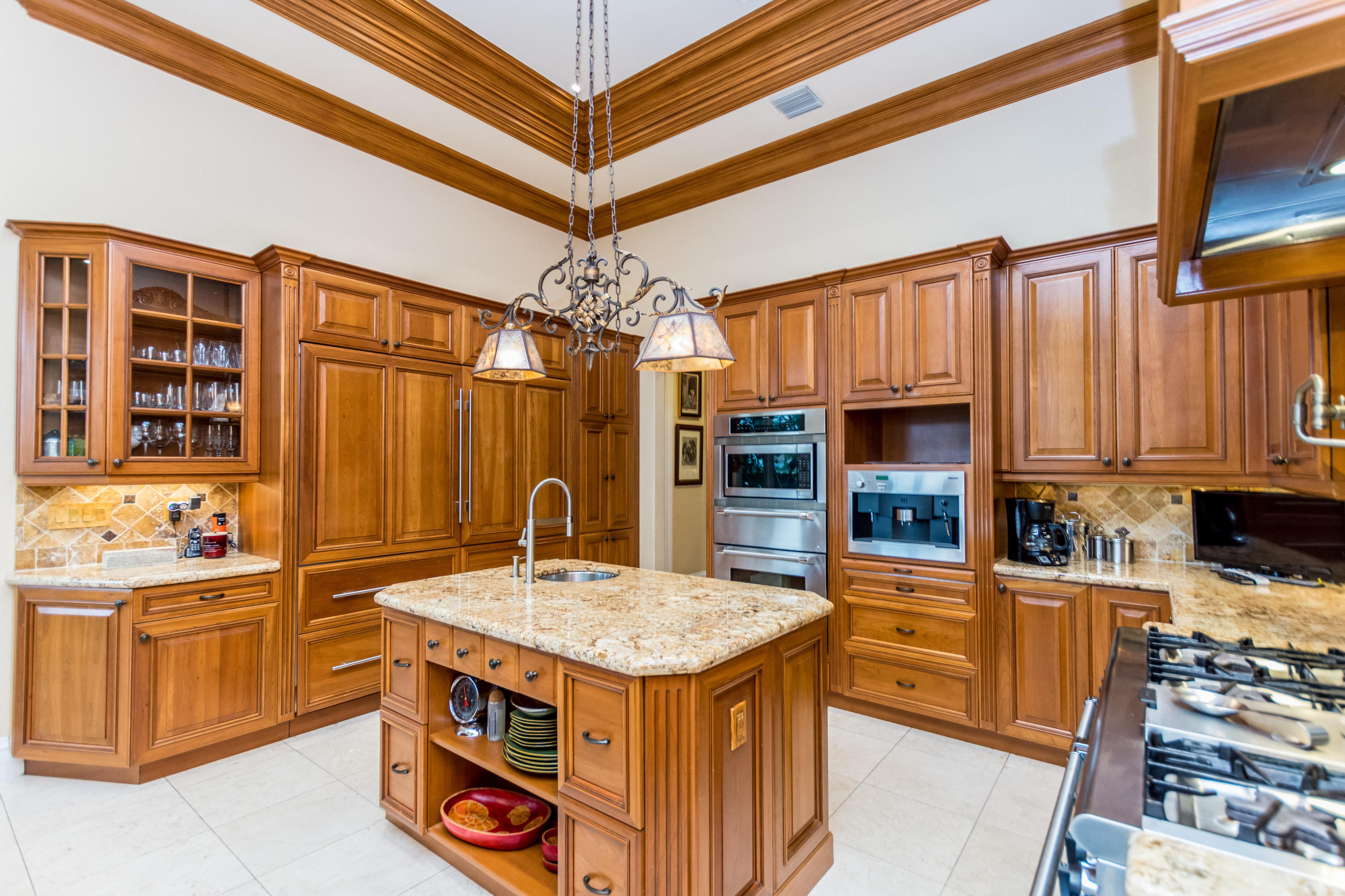 7518 Fenwick Place Boca Raton, FL 33496 - Photo 21 of 112 kitchen