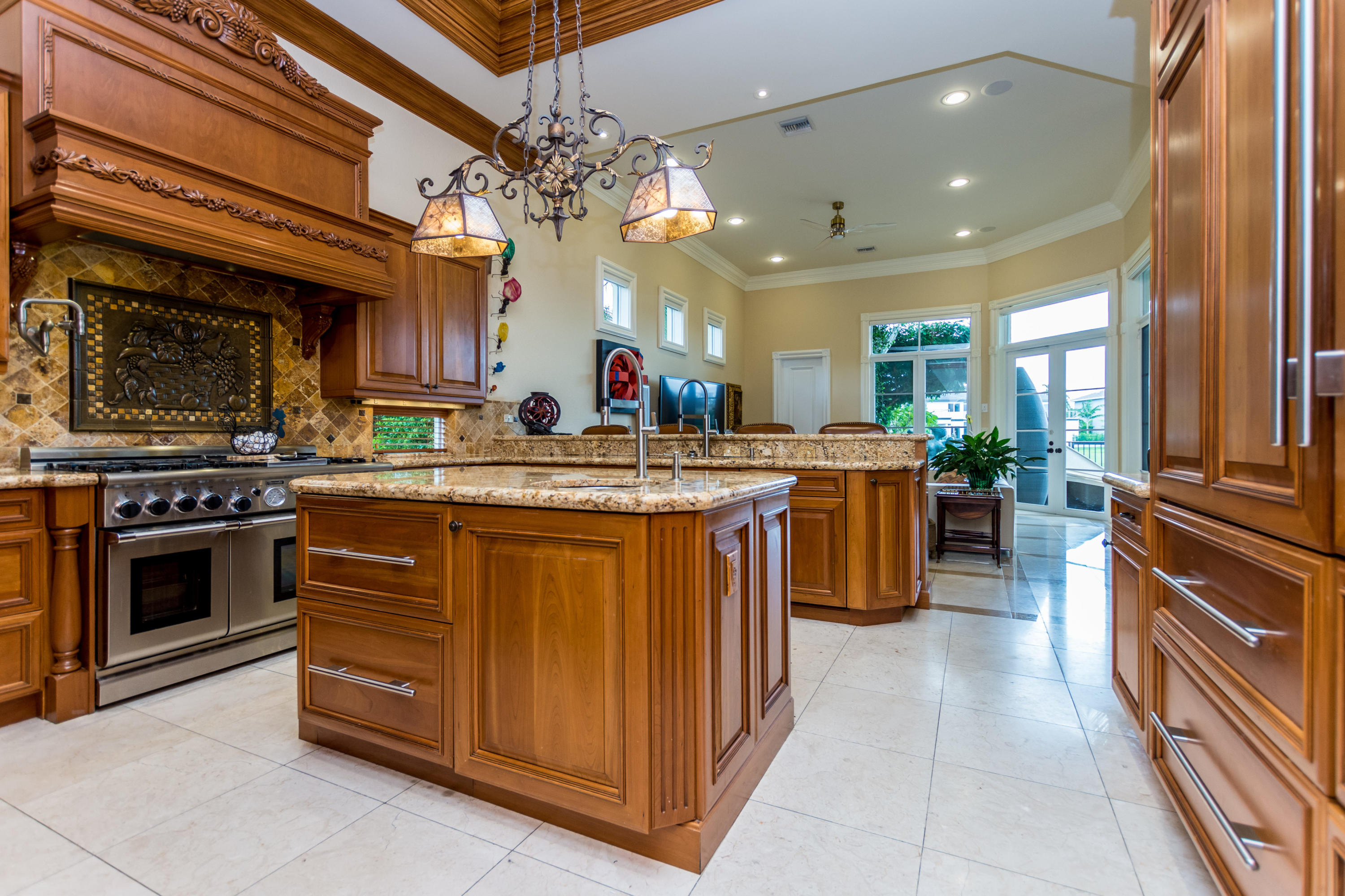 7518 Fenwick Place Boca Raton, FL 33496 - Photo 22 of 112 kitchen