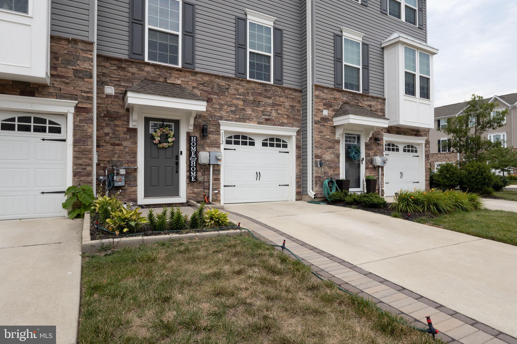 112 Pinnacle Place Sewell, NJ 08080 - Photo 3 of 36