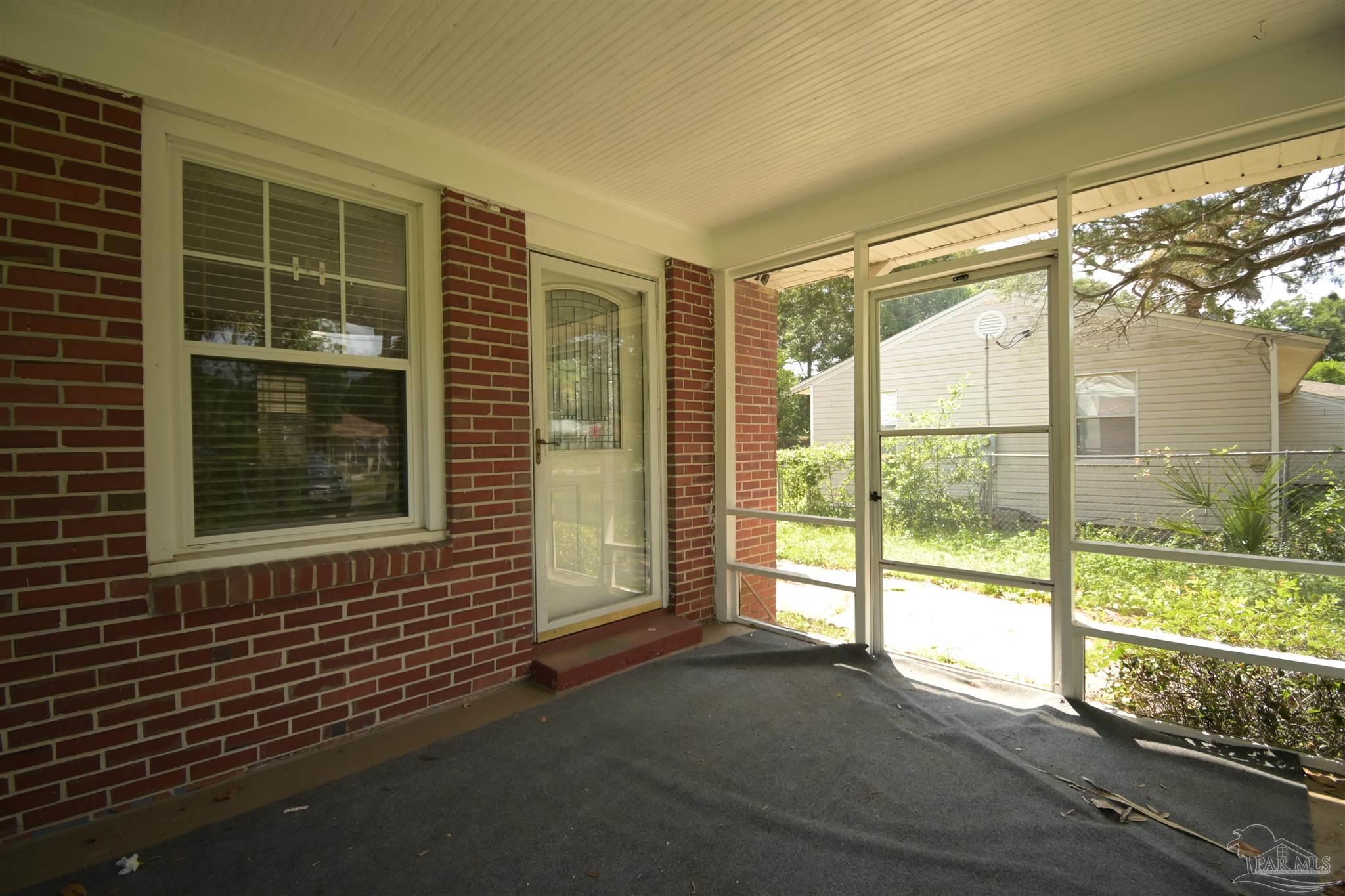 9 Rue Max Street Pensacola, FL 32507 - Photo 4 of 17