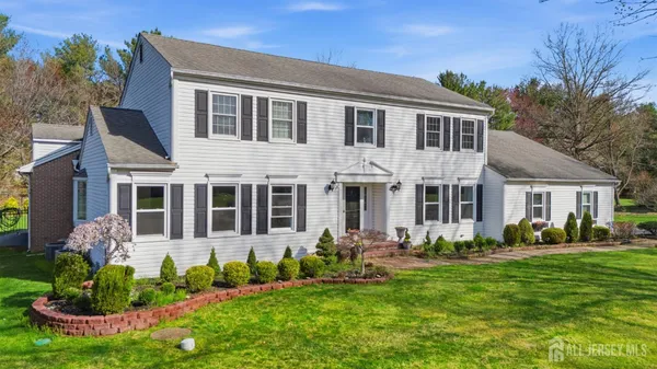 $1,375,000 | 7 Monroe Place, Cranbury, NJ 08512