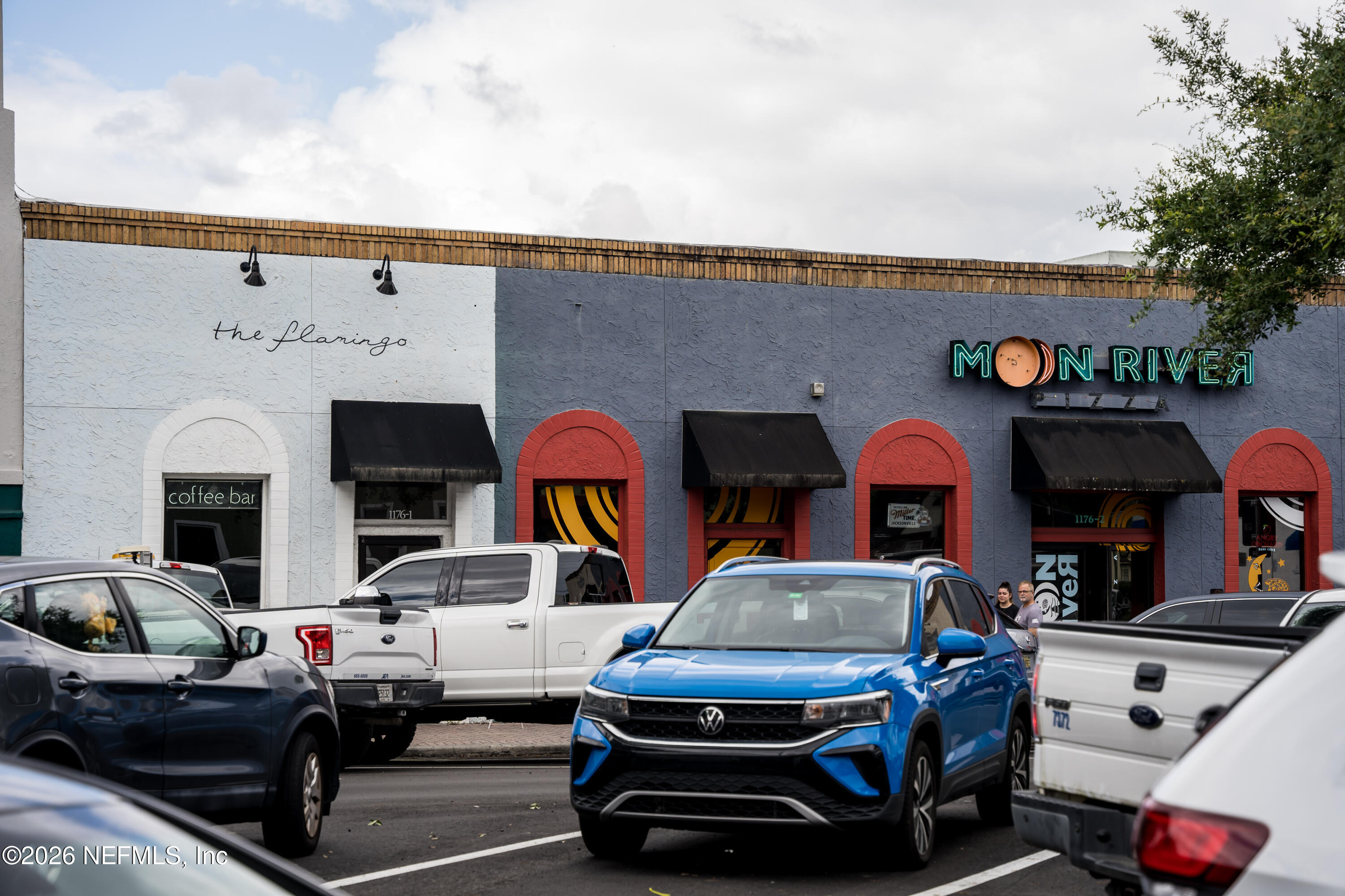 4560 French Street Jacksonville, FL 32205 - Photo 35 of 38 a front view of retail shop with cars parked