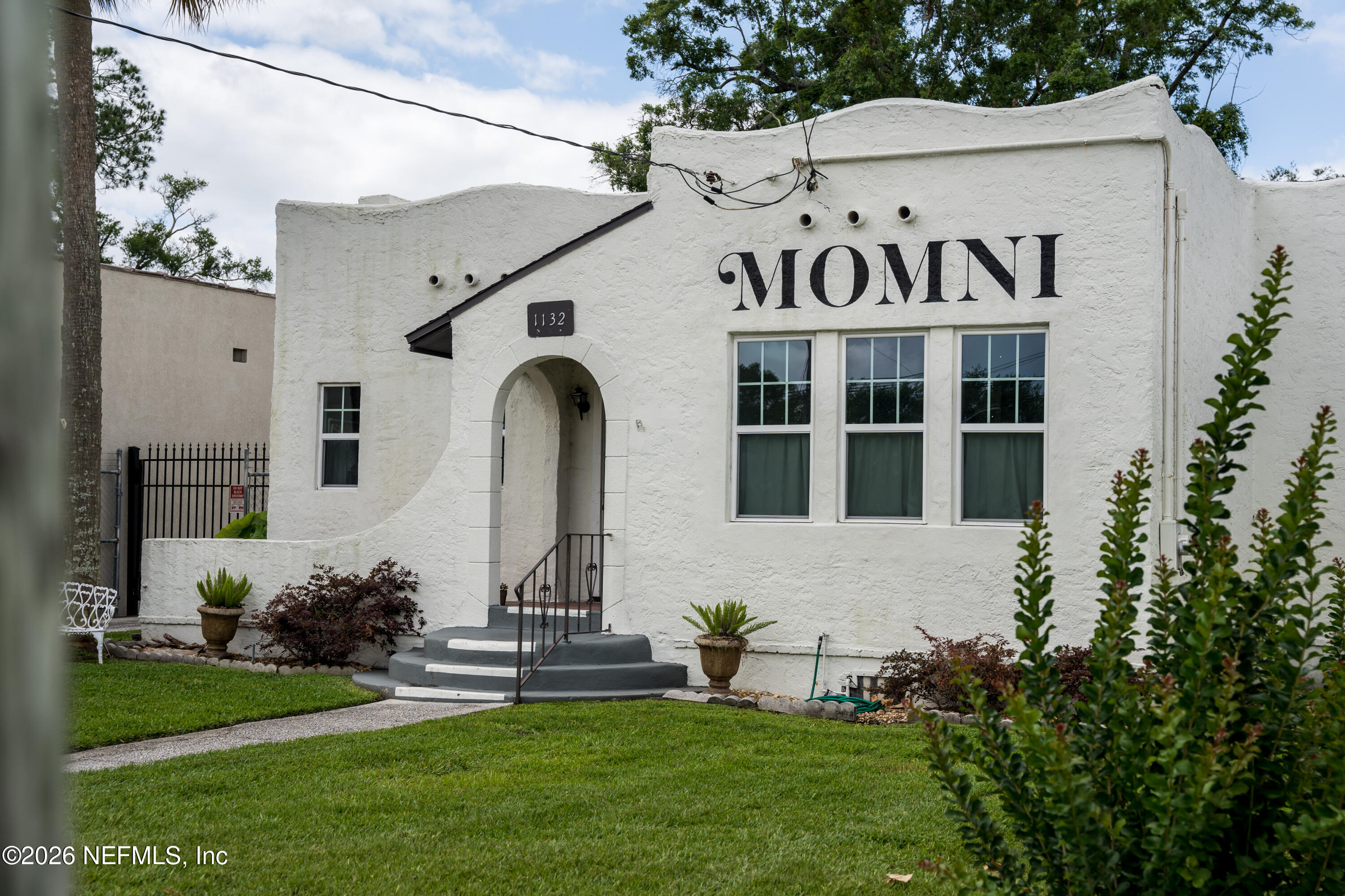 4560 French Street Jacksonville, FL 32205 - Photo 38 of 38 a front view of a house with garden