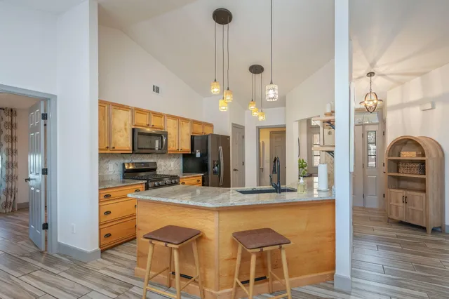 $390,000 | 6912 Leisure Street, Navarre, FL 32566