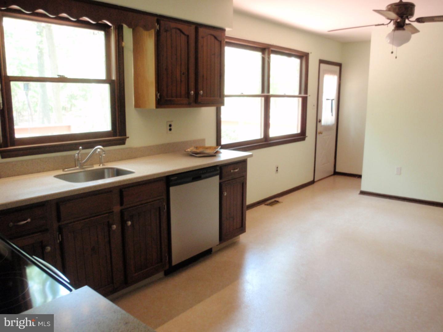 61 Richter Road Tabernacle, NJ 08088 - Photo 13 of 21 Kitchen