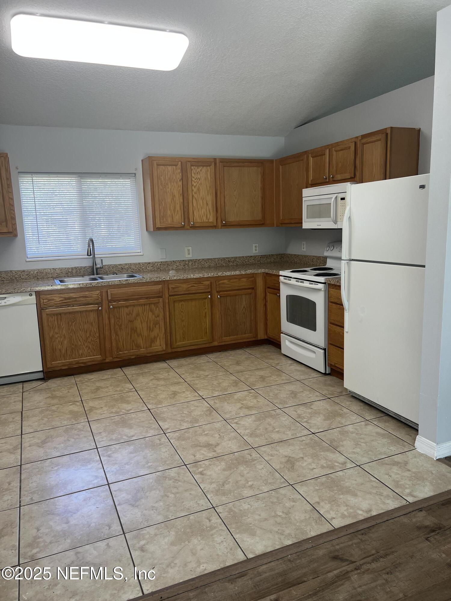 5465 Datil Pepper Road St. Augustine, FL 32086 - Photo 5 of 18 IMG_1713