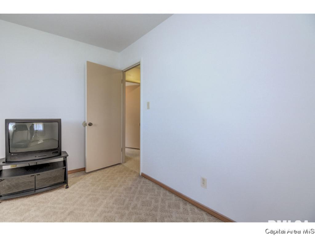 3224 Buckner Street Springfield, IL 62703 - Photo 23 of 33