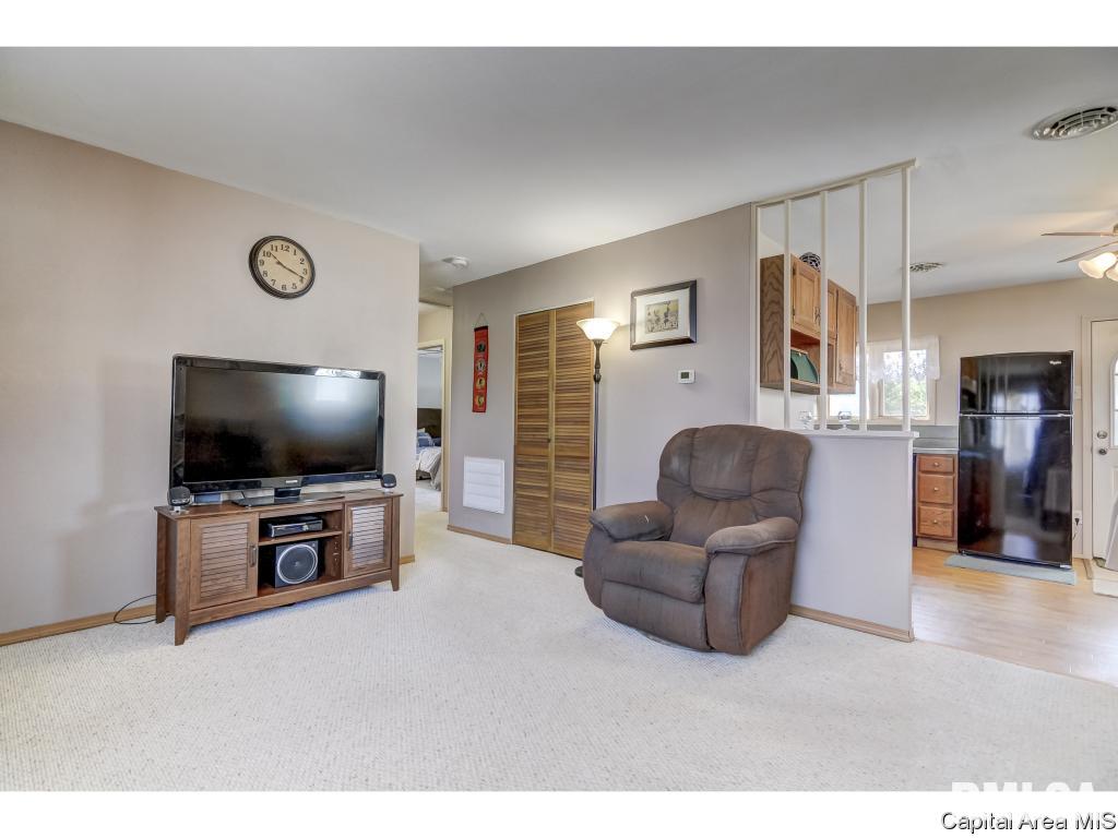 3224 Buckner Street Springfield, IL 62703 - Photo 8 of 33
