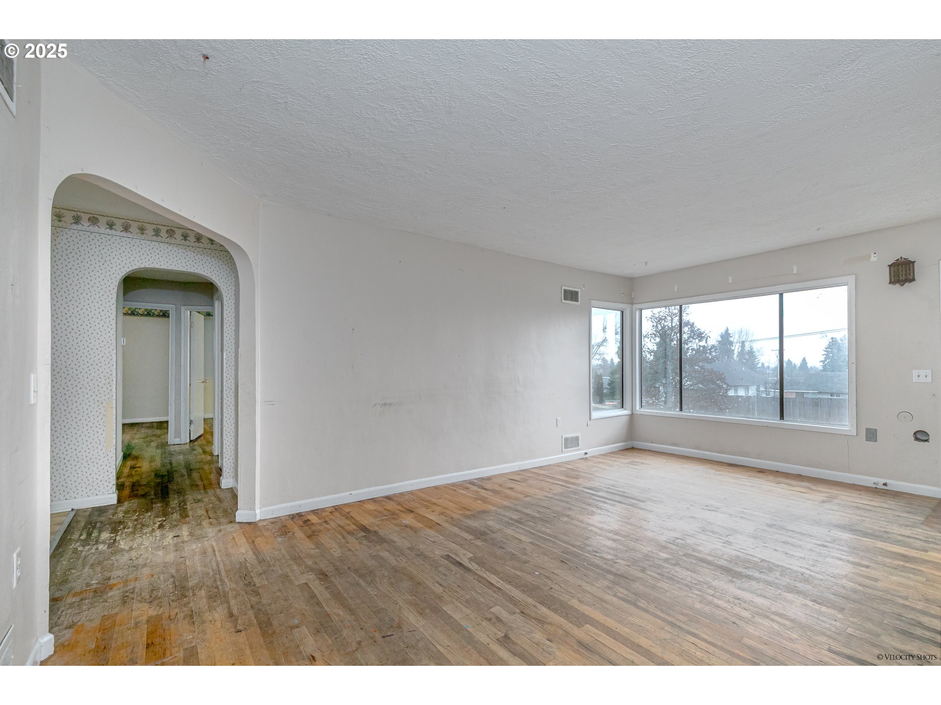 1533 Southwest Fairview Avenue Dallas, OR 97338 - Photo 5 of 26