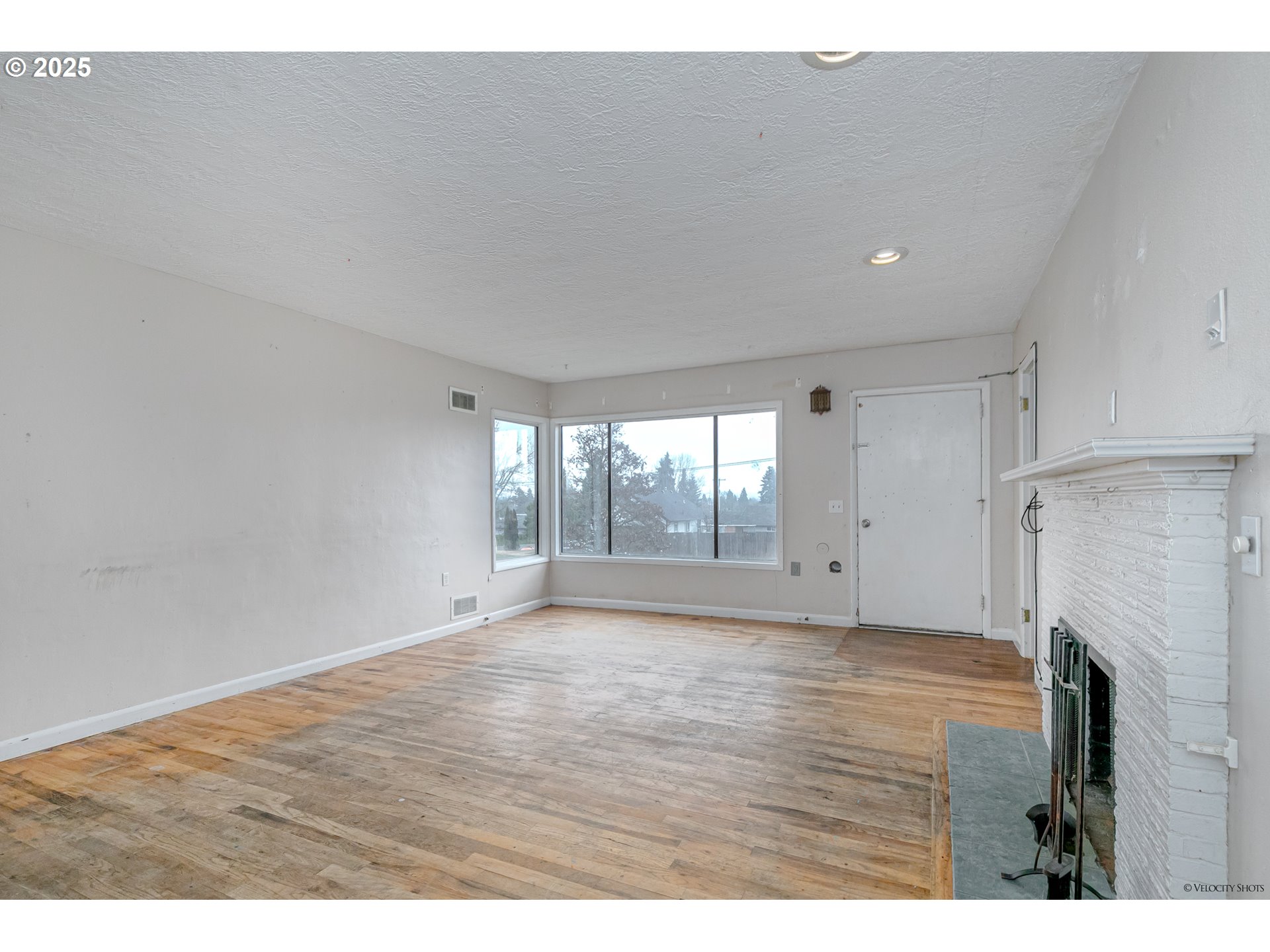 1533 Southwest Fairview Avenue Dallas, OR 97338 - Photo 8 of 26