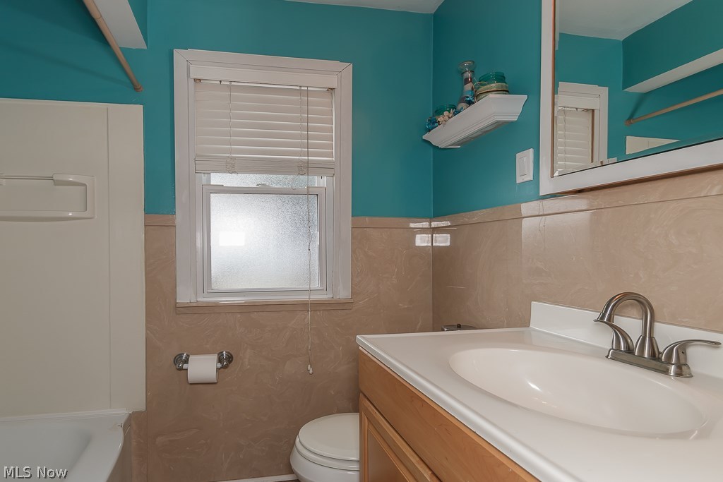 384 Clarmont Road Willowick, OH 44095 - Photo 13 of 35