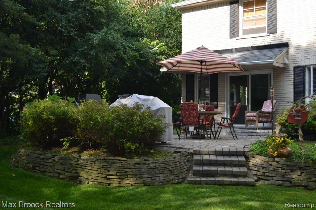 2515 Amberly Road Bloomfield Hills, MI 48301 - Photo 6 of 26 DSC_0217.jpg