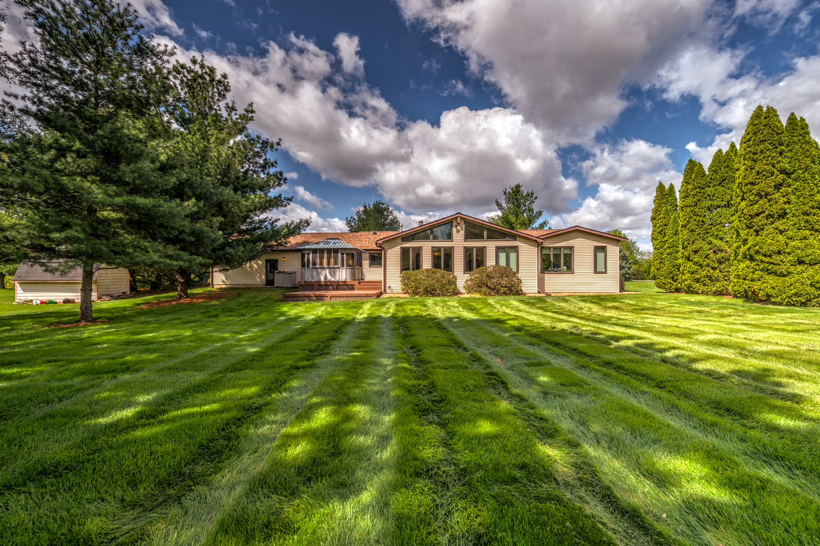 S885 Spring Green Way Batavia, IL 60510 - Photo 31 of 42