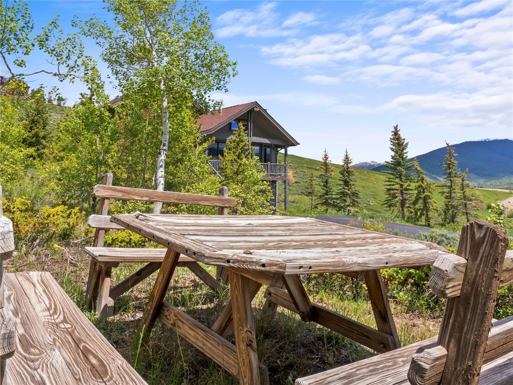 89 Emerald Road Silverthorne, CO 80498 - Photo 37 of 46 a view of a chairs and table on the deck