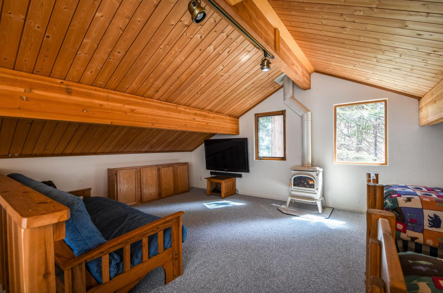 1802 Karock Road Dorrington, CA 95223 - Photo 30 of 45 Gallery Image 30
