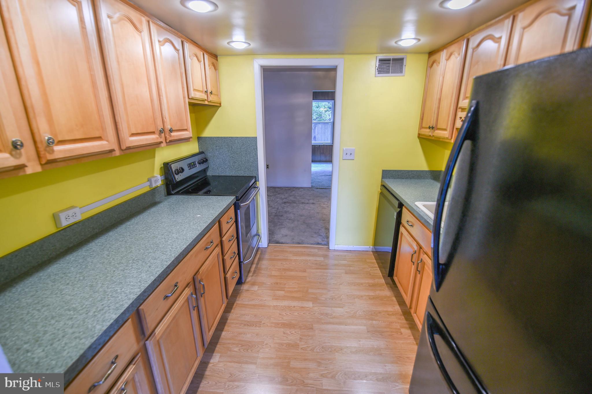 7534 Buttercup Road Macungie, PA 18062 - Photo 3 of 19