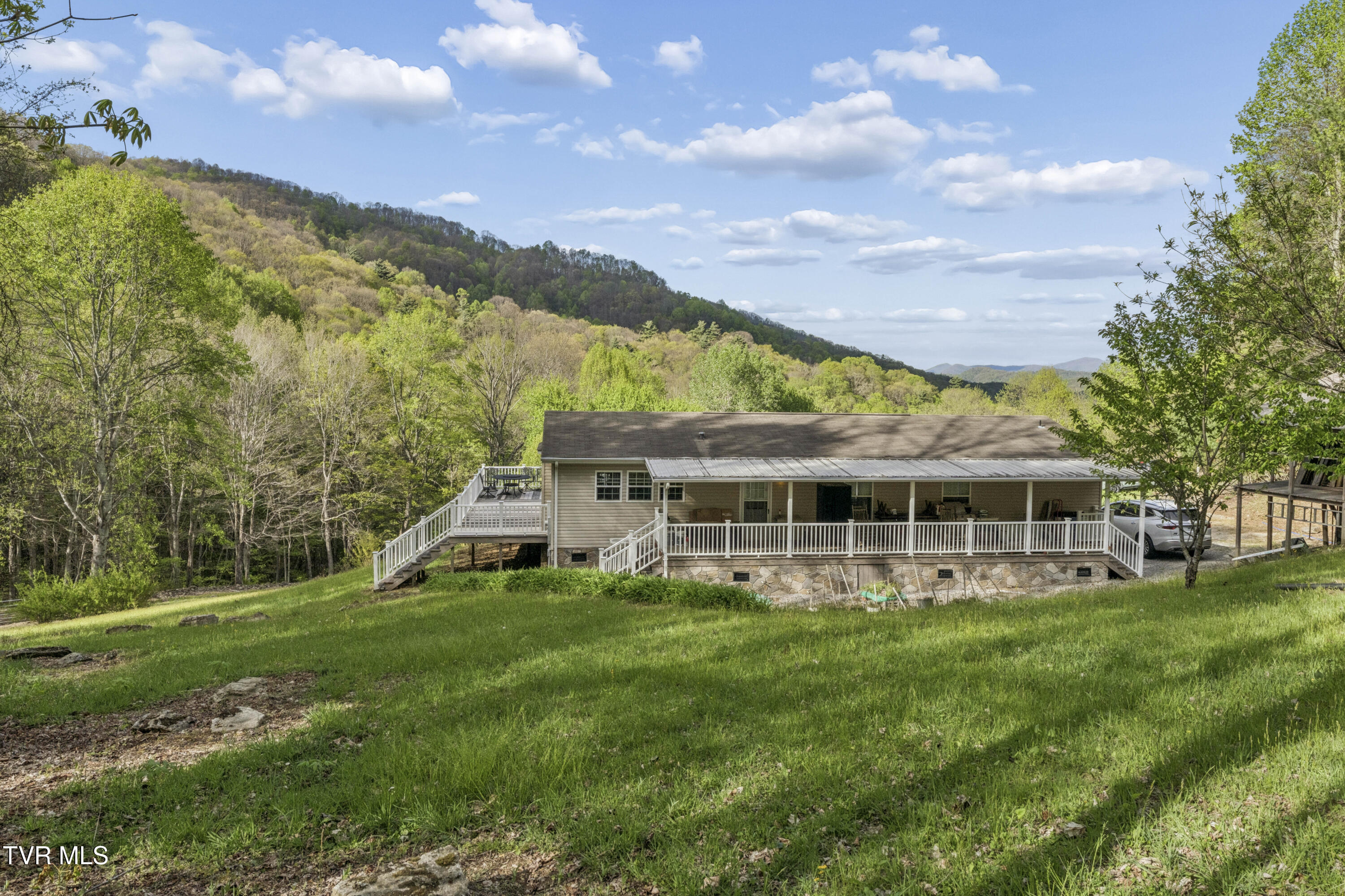 2169 Rice Creek Road Flag Pond, TN 37657 - Photo 37 of 79 Ricecreek-36