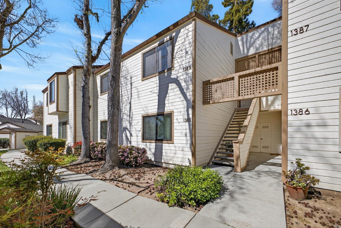 1388 Meadow Ridge Circle San Jose, CA 95131 - Photo 7 of 55