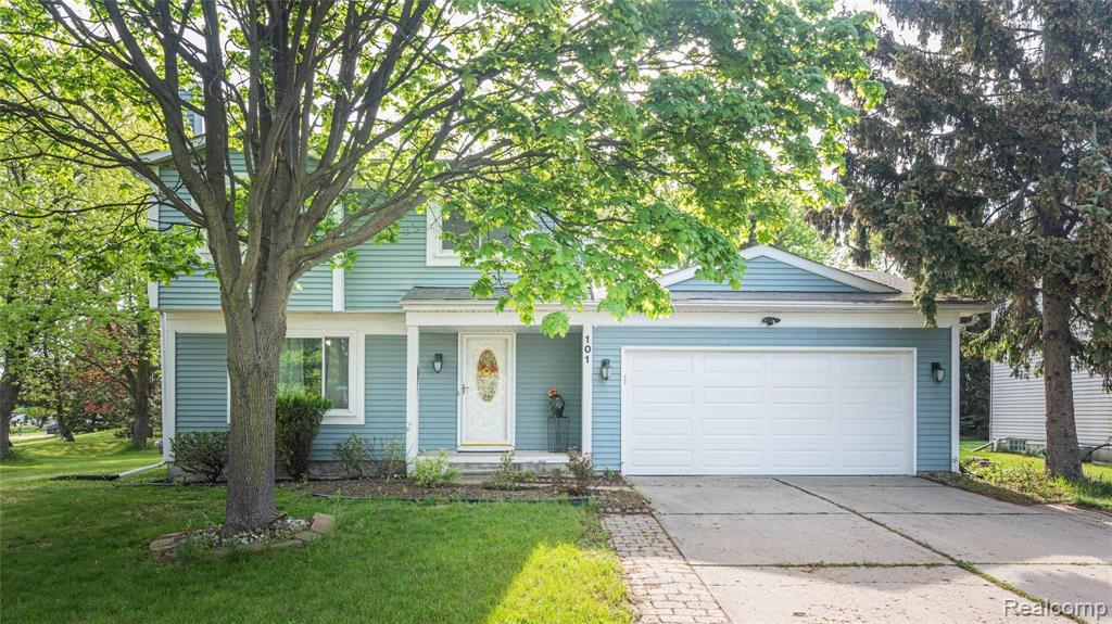 101 Dalton Drive Rochester Hills, MI 48307 - Photo 1 of 44