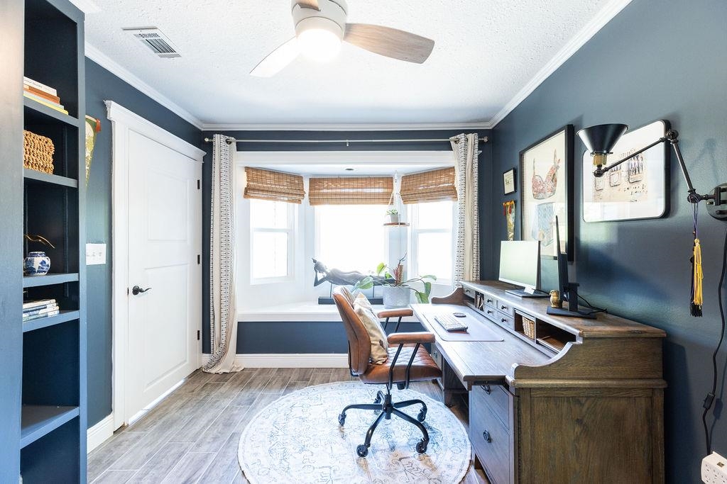 112 Drake Road St. Augustine, FL 32086 - Photo 24 of 59 a workspace with furniture and window