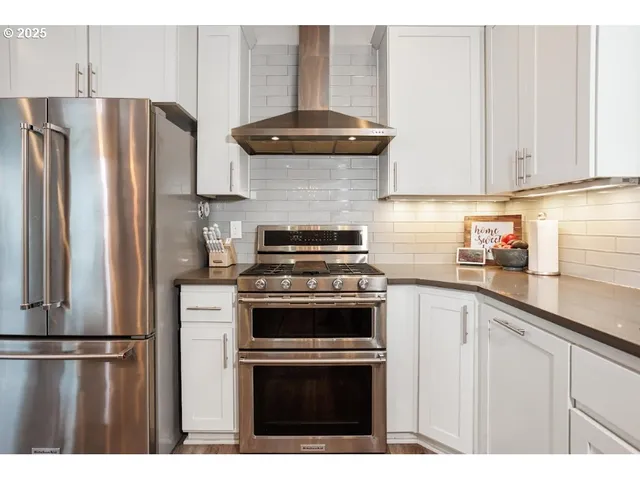 $935,000 | 4300 Old Pacific Highway South, Kelso, WA 98626