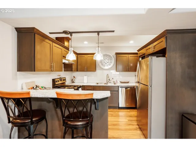 $935,000 | 4300 Old Pacific Highway South, Kelso, WA 98626