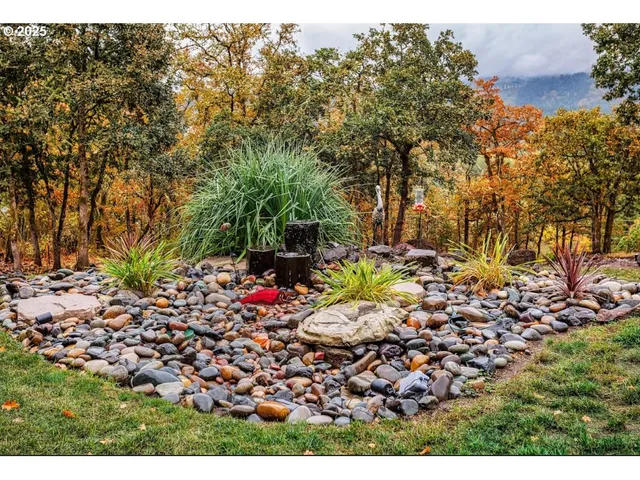 $935,000 | 4300 Old Pacific Highway South, Kelso, WA 98626