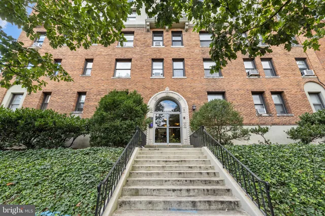 $350,000 | 3600 Connecticut Avenue Northwest, Unit 202, Washington, DC 20008
