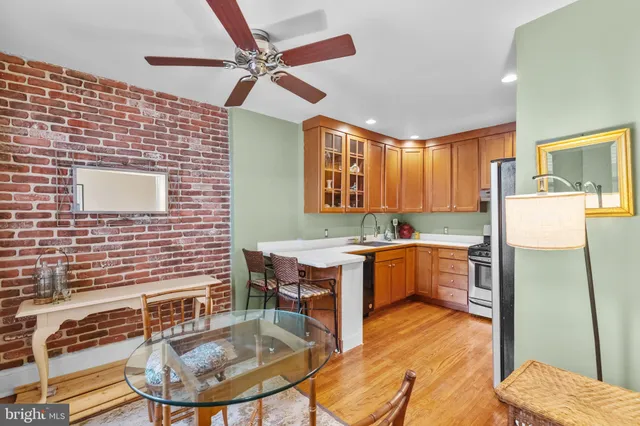 $350,000 | 3600 Connecticut Avenue Northwest, Unit 202, Washington, DC 20008