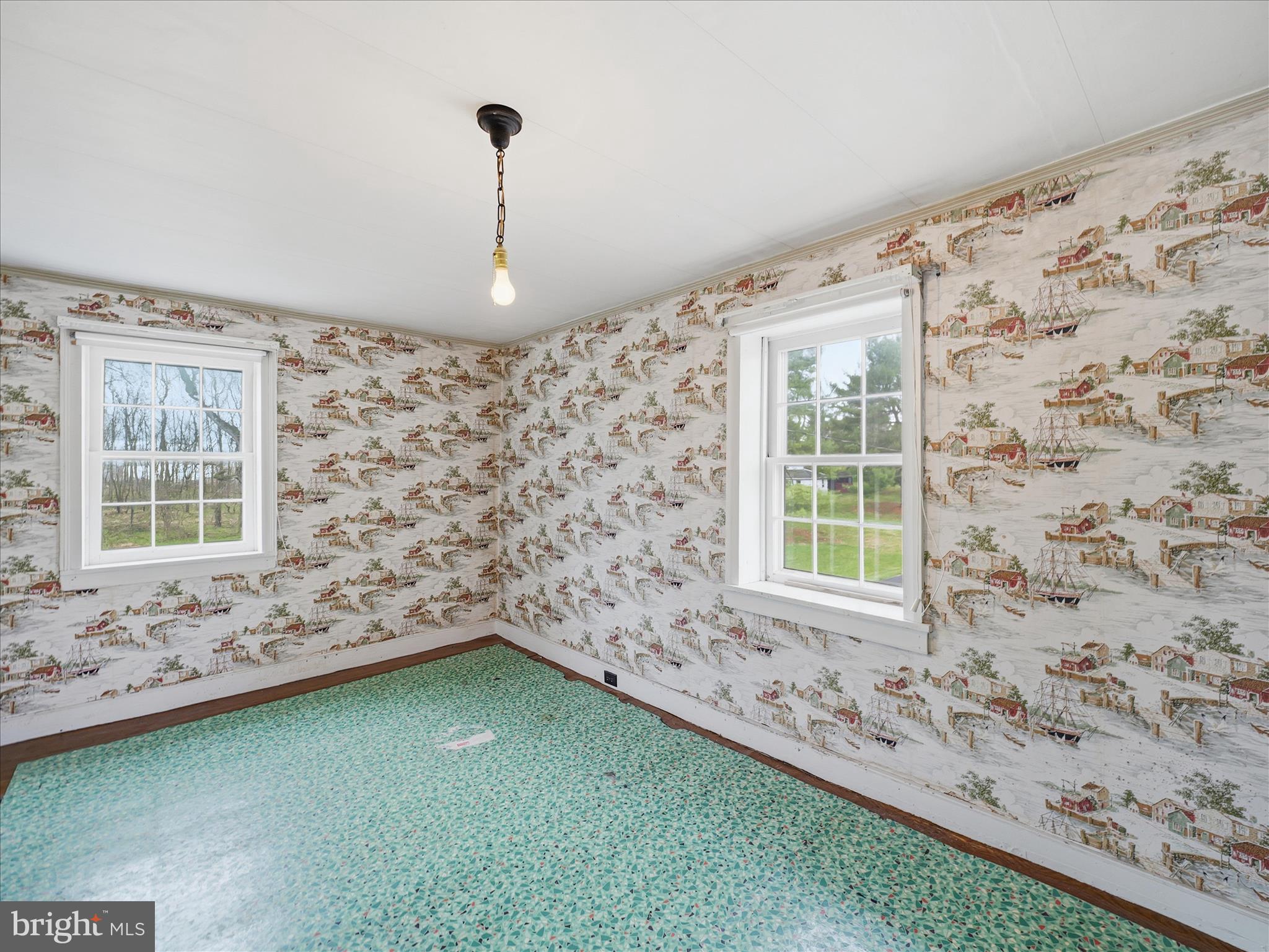 1376 Nolts Road Chambersburg, PA 17202 - Photo 35 of 64 Bedroom #2-linolium over wood floors