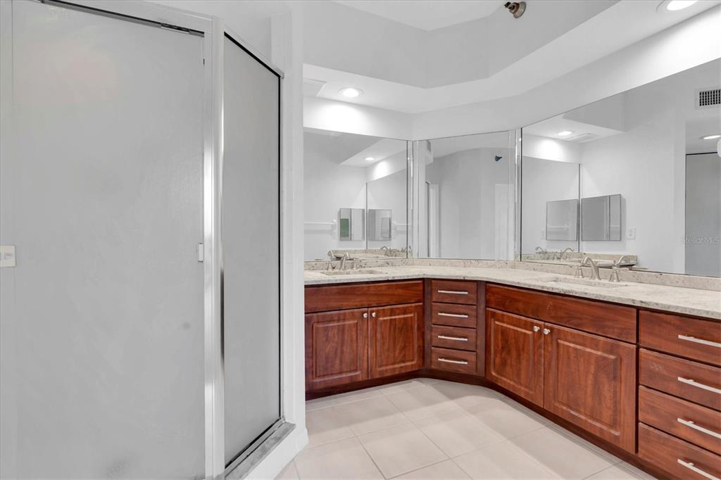 6251 Shoreline Drive, Unit 2105 St. Petersburg, FL 33708 - Photo 18 of 41