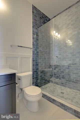 $2,375,000 | 45 East Lake Drive, Annapolis, MD 21403