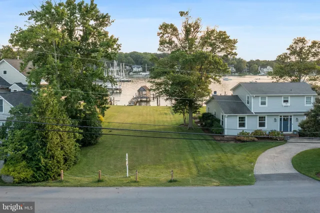 $2,375,000 | 45 East Lake Drive, Annapolis, MD 21403