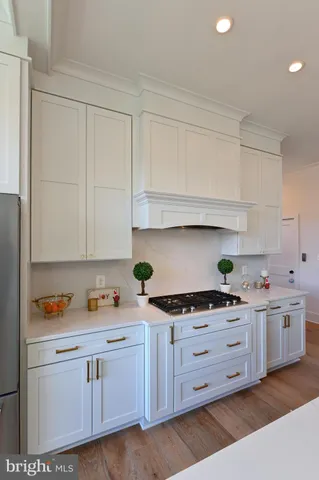 $2,375,000 | 45 East Lake Drive, Annapolis, MD 21403