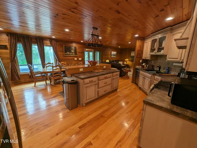 $3,500 | 170 Joy Drive, Johnson City, TN 37601