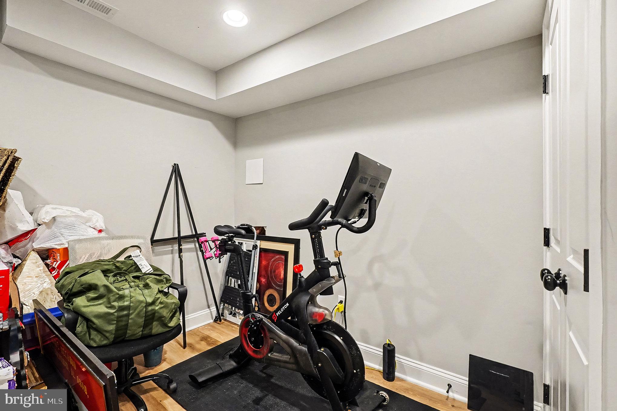 443 South Robinson Street Baltimore, MD 21224 - Photo 36 of 45